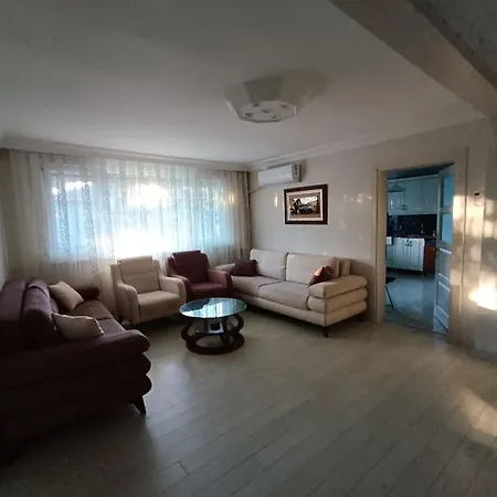 Family House דירה